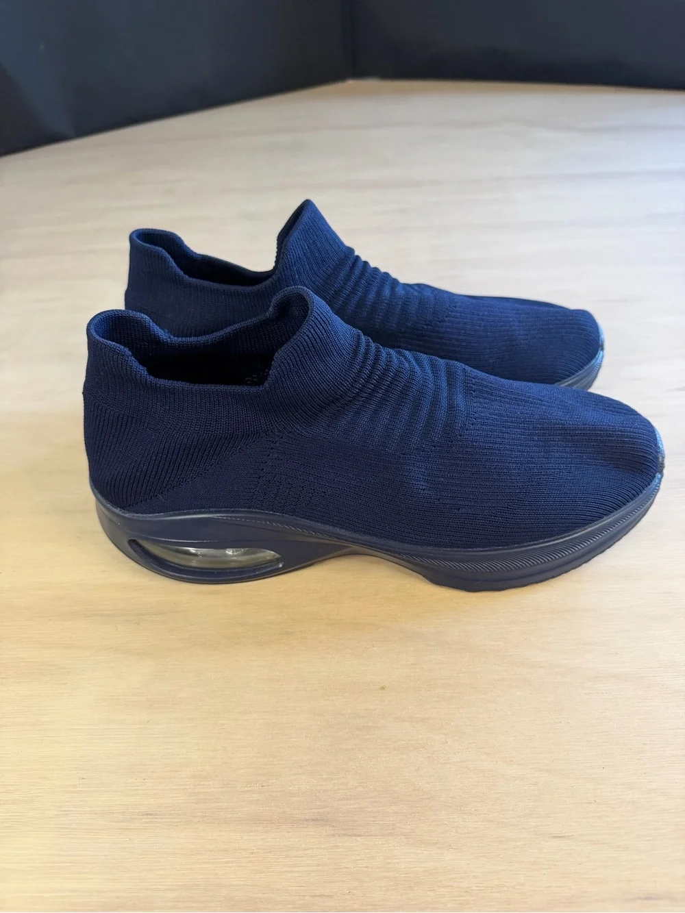 Mens Navy Knit Slip-On Sneakers size 9.5